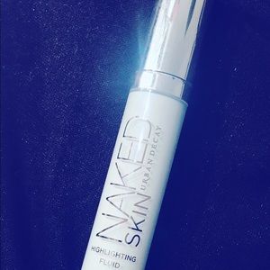 UD NAKED SKIN Highlighting fluid in Skywalk